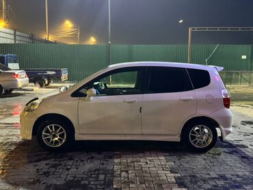 ручка на кпп: Honda Fit: 2003 г., 1.3 л, Бензин, Хетчбек