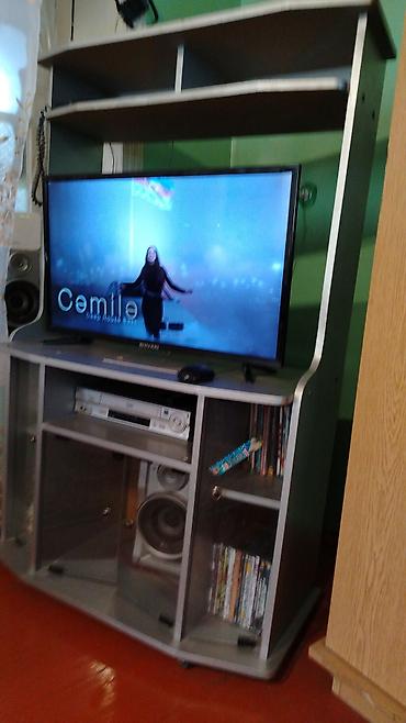 kunc rəf: İşlənmiş, Künc Tv altlığı, Polkalı, Taxtalı — 1
