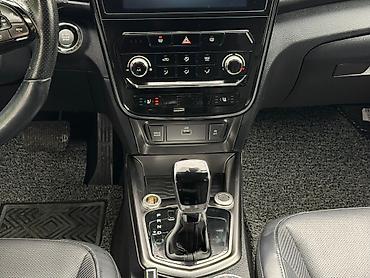Ssangyong: Ssangyong Tivoli: 2022 г., 1.5 л, Автомат, Бензин, Кроссовер — 4
