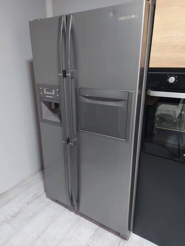 Kitchen Appliances: Side-By-Side Samsung, color - Grey, Used