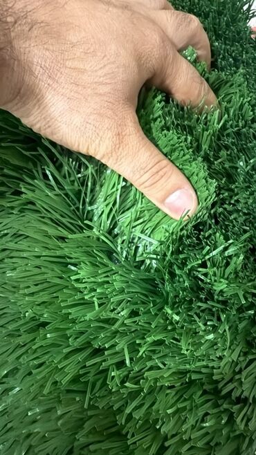 Süni güllər: Müxtəlif rənglərdə təqdim olunan bu süni ot xalçası, yaşayış — 8