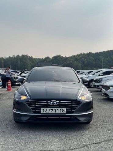 опель вектра б: Автомобиль Hyundai Sonata в темно-сером цвете кузова. Модель седана