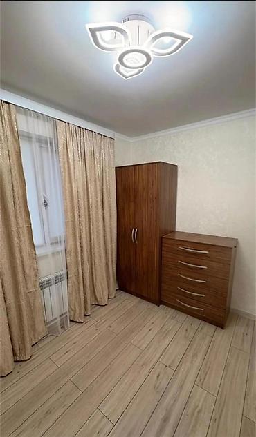 Продажа коттеджей и домов: 🏡 Продаётся 2-х этажный дом 📍Район : Ак-Орго ж/м 📌Расположение  — 11