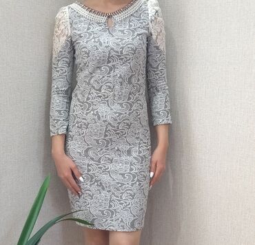 белый платье: Вечернее платье, Средняя модель, С рукавами, S (EU 36)