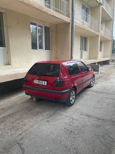 1 nz: Volkswagen Golf: 1995 г., 1.8 л, Механика, Бензин