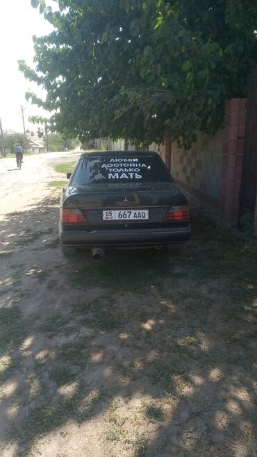 домкрат для авто: Mercedes-Benz W124: 1988 г., 2 л, Механика, Бензин, Седан