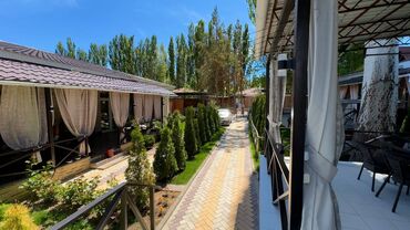 Иссык-Куль 2025: Коттедж, Радуга We ЦО Радуга West, Кош-Кол, Детская площадка, Парковка, стоянка, Охраняемая территория — 13