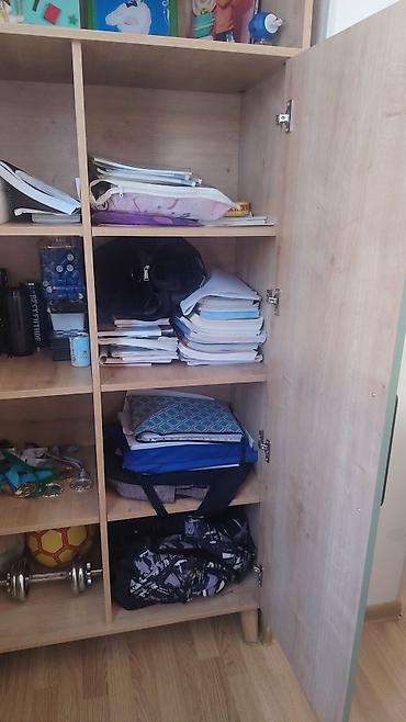 dekor satisi: Uşaq otağı üçün dekorativ dolab/kitab rəfi. Təbii ağac tonunda korpus — 1
