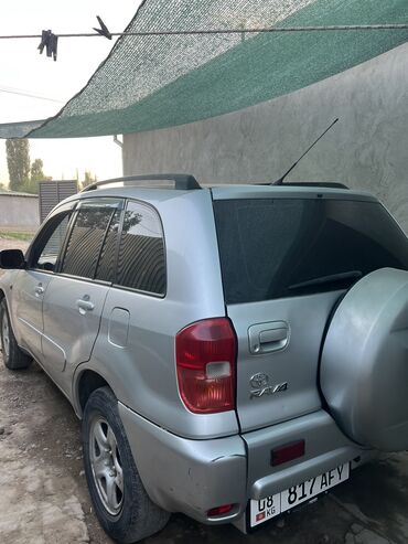 Toyota: Toyota RAV4: 2003 г., 1.8 л, Механика, Бензин, Кроссовер at lalafo.kg — 9 Toyota: Toyota RAV4: 2003 г., 1.8 л, Механика, Бензин, Кроссовер — 9