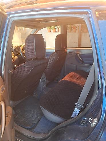 Toyota RAV4: 2003 г., Кроссовер