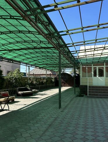 купить дом 200 кв м: Г. Кочкор - Ата Коммунизимде 16 сотых жер аянты менен 6 болмолуу жер