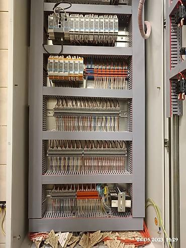 Электрики: Профессиональный монтаж и подключение электрощитов: - ВРУ — 3