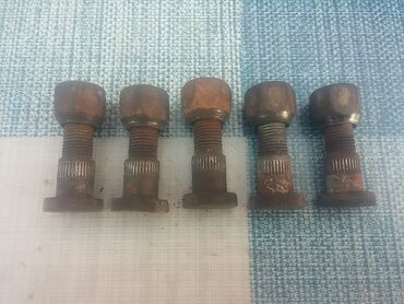 Auto delovi: Sarafi i matice tockova Lada 2121,21213,21214 Niva. Polovno, očuvano — 3