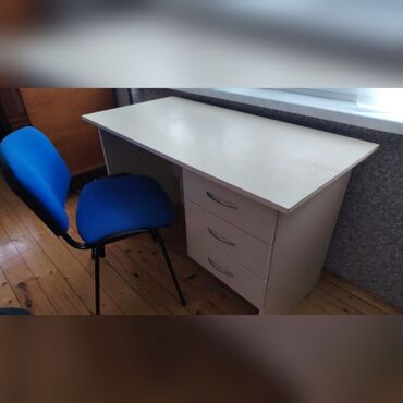 tek stol: Qiymət: birlikdə 60 manat Ünvan: Sumqayıt (guna) Daha ətraflı direkt