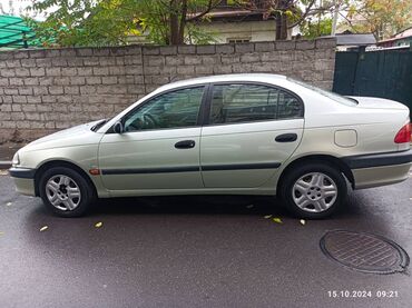 Toyota: Toyota Avensis: 1998 г., 1.8 л, Механика, Бензин, Седан