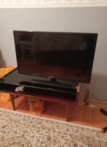 Televizorlar: İşlənmiş Televizor Samsung 83" HD (1366x768), Ünvandan götürmə -da lalafo.az — 2 Televizorlar: İşlənmiş Televizor Samsung 83" HD (1366x768), Ünvandan götürmə — 2