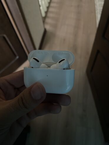 телефон номера: AirPods Pro, оригинал, срочно продаю, любые проверки сам покажу