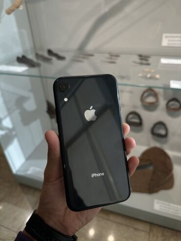 iphone 7 в рассрочку: IPhone Xr, Б/у, 64 ГБ, Черный, Чехол, 80 %