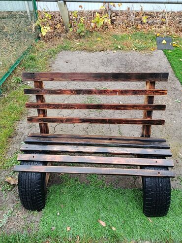 садовой стол: Отургуч Жыгач, Жөлөнгүчү менен, Чатырсыз