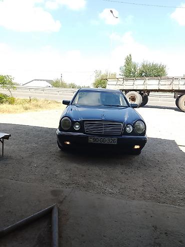 Mercedes-Benz: Mercedes-Benz E-Class: 2.3 л | 1996 г. Седан — 1