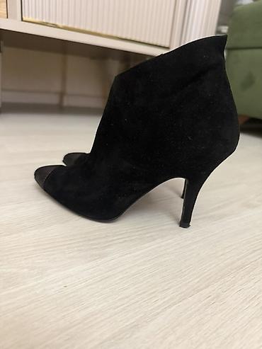 zara каблуки: Ботинки, 37, Zara, Б/у, цвет - Черный, Самовывоз, Платная доставка — 1