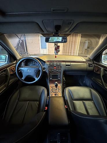 а 190: Mercedes-Benz E-Class: 2001 г., 3.2 л, Автомат, Бензин, Универсал — 3