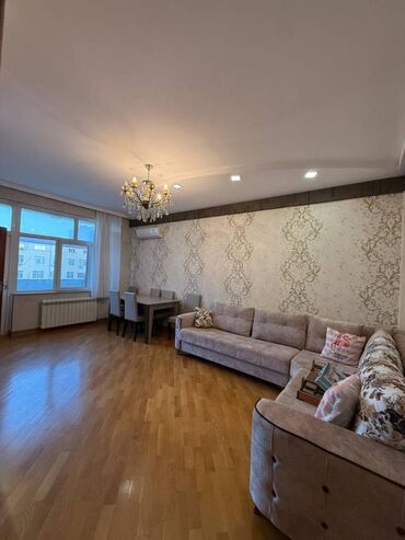 Uzunmüddətli kirayə mənzillər: Xaqlar metrosu yanınında mənzil kirayə verilir. Mərtəbə 16/14. Ümumi — 11