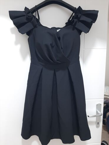 haljina stoji svecana: M (EU 38), bоја - Crna, Večernji, maturski, Kratkih rukava