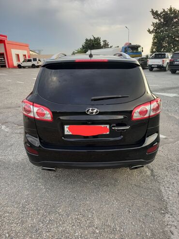 santa fe monitor: Hyundai Santa Fe: 2 l | 2009 il Ofrouder/SUV