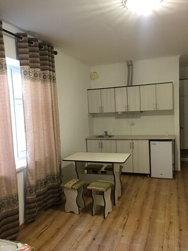 хостел в бишкеке в Кыргызстан | Посуточная аренда квартир: 280 м², Действующий