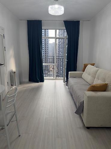 Продажа квартир: 1 комната, 32 м², 4 мкр Элитка, 13 этаж, Дизайнерский ремонт — 2