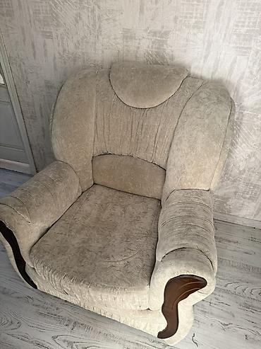 kreslo: İşlənmiş, Klassik divan, 2 kreslo, Divan, Bazasız, Açılan — 3