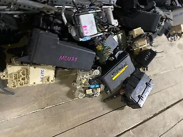 Капоты и комплектующие: Петли капота Toyota, Б/у, Оригинал — 3