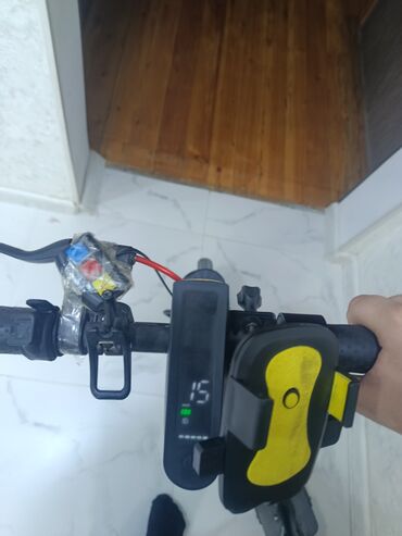 Elektrikli samokatlar: İşlənmiş Elektrik samokat 8", 251 - 350 Vt, 26 - 35 km/s, Ünvandan götürmə — 6