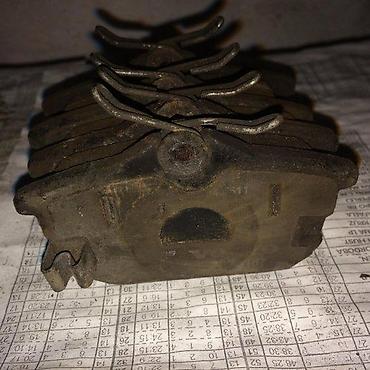 Brake Pads: ZADNJE KOCIONE PLOCICE ZA VOLVO V40 | Zvati od 8-22h i nedeljom.10 — 2