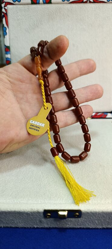 string alt paltarı: Gaddar markalı orijinal sertifikatlı təsbeh - Material: Yeni Alman