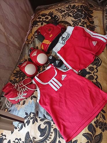 gence geyim: İdman dəsti, Adidas, Standart, rəng - Qırmızı — 1