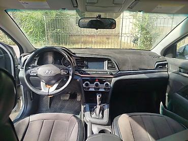 стоп соната: Hyundai Elantra: 2018 г., Седан — 5