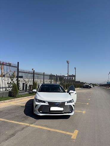 Toyota Camry: 2022 г., Автомат, Бензин, Седан