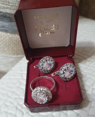 серебряные украшения: Серебряный наборчик. серьги+кольцо. 18.5 размер. Серьги английский