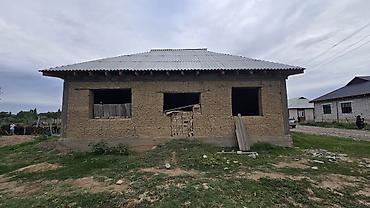 недостроенное: Продаётся одноэтажный дом на 10 сотый участке Сокулук Жаңы пахта — 3