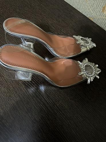 dəri sabolar: Amina Muaddi şəffaf mule ayaqqabılar - Model: açıq burunlu, şəffaf — 1