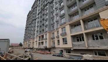срочно продаётся 1 комнатная квартира в районе ошского рынка по улице кенсуйская: 1 бөлмө, 48 кв. м, Элитка, 4 кабат, ПСО (өзү оңдоп түзөтүп бүтүү үчүн)
