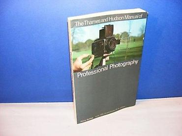 marca 100rsdn: The thames and hudson manual of professional photography with 135 — 1