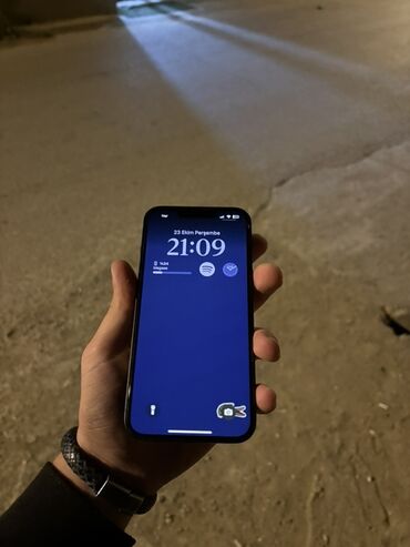 iphone чехол чёрный: IPhone 13, 128 GB, Midnight, Zəmanət, Simsiz şarj, Face ID