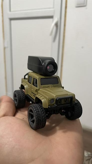вертолетик в машину: Мини‑внедорожник KF32 (масштаб 1:64) с камерой и пультом — 2