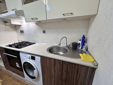 metbex mebeli işlenmiş: Mətbəx mebeli dəsti satılır. Üstündə moyka və aspirator verilir