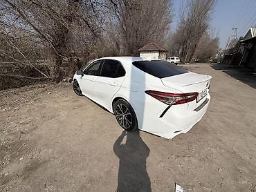 Toyota: Toyota Camry: 2018 г., Седан — 2