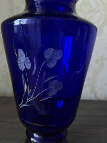 Vazalar: Bir vaza — 9