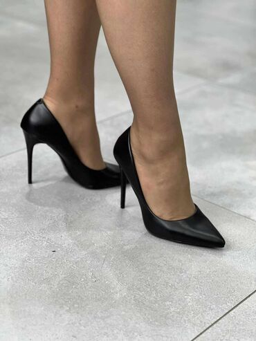 solomon cipele: Pumps